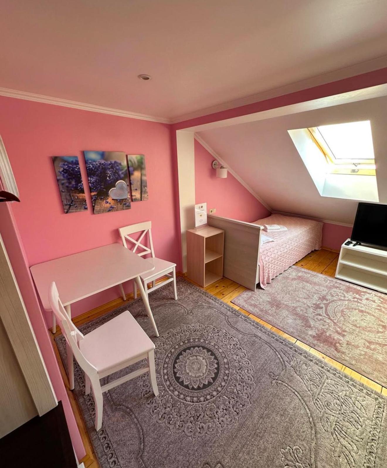 דירות צ'רנוביץ Аpartment For Lady מראה חיצוני תמונה